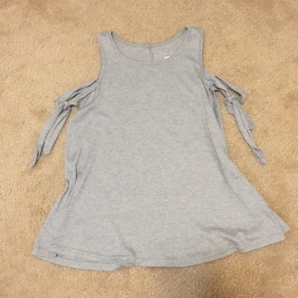 Grey shirt - Picture 1 of 1